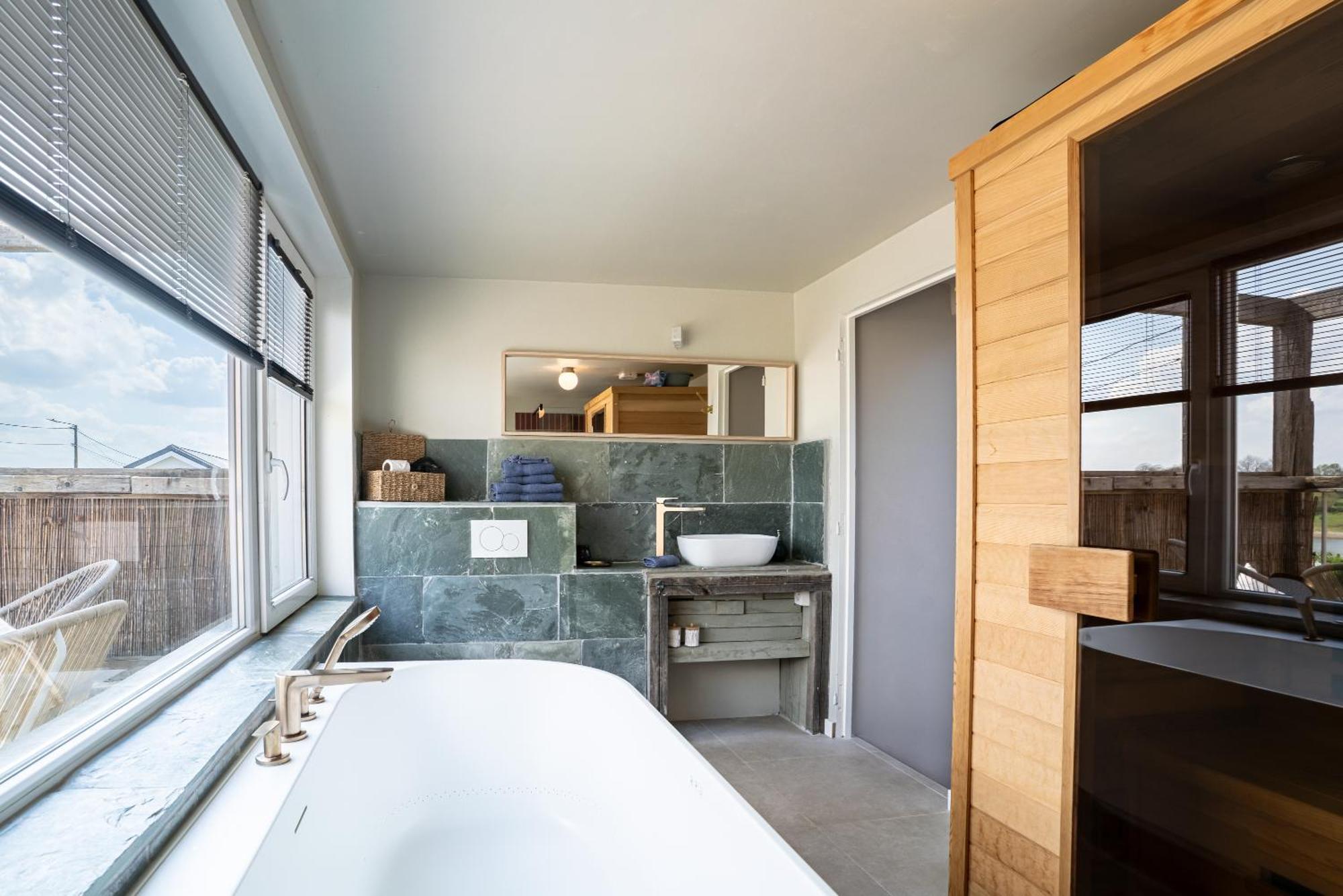 Maas Suites Lanaken Exterior photo
