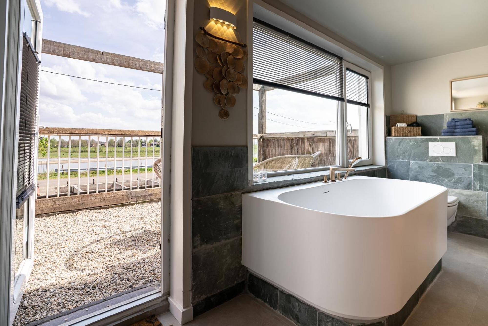 Maas Suites Lanaken Exterior photo